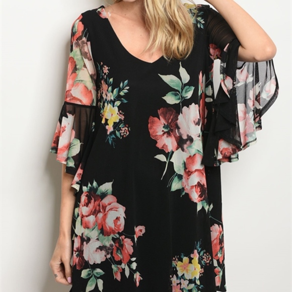 Trend Setter Diva Boutique Item Dresses & Skirts - 3/4 bell sleeve scoop neck floral  dress.